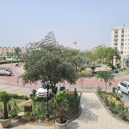 Lord Krishna Palace Hotel Vrindāvan Exterior foto