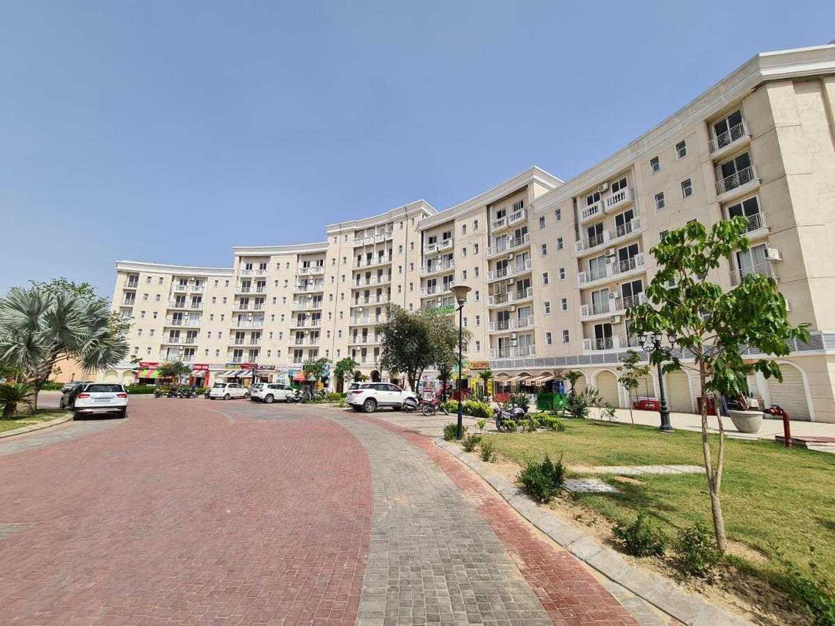 Lord Krishna Palace Hotel Vrindāvan Exterior foto